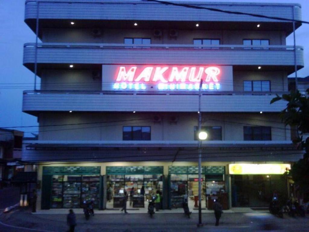 Hotel Makmur Tarakan Bagian luar foto
